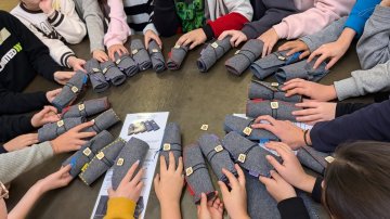 Penál BUUK: Kreativní sada pro děti - do školy i pracovních činností + video šití knoflíku