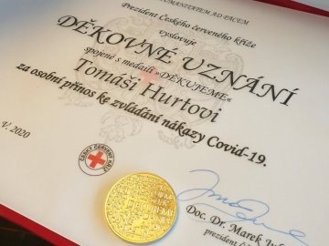BUUK tým oceněn Medailí Děkujeme Českého červeného kříže